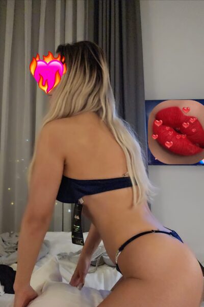 בחורה מקצועית בהוד השרון