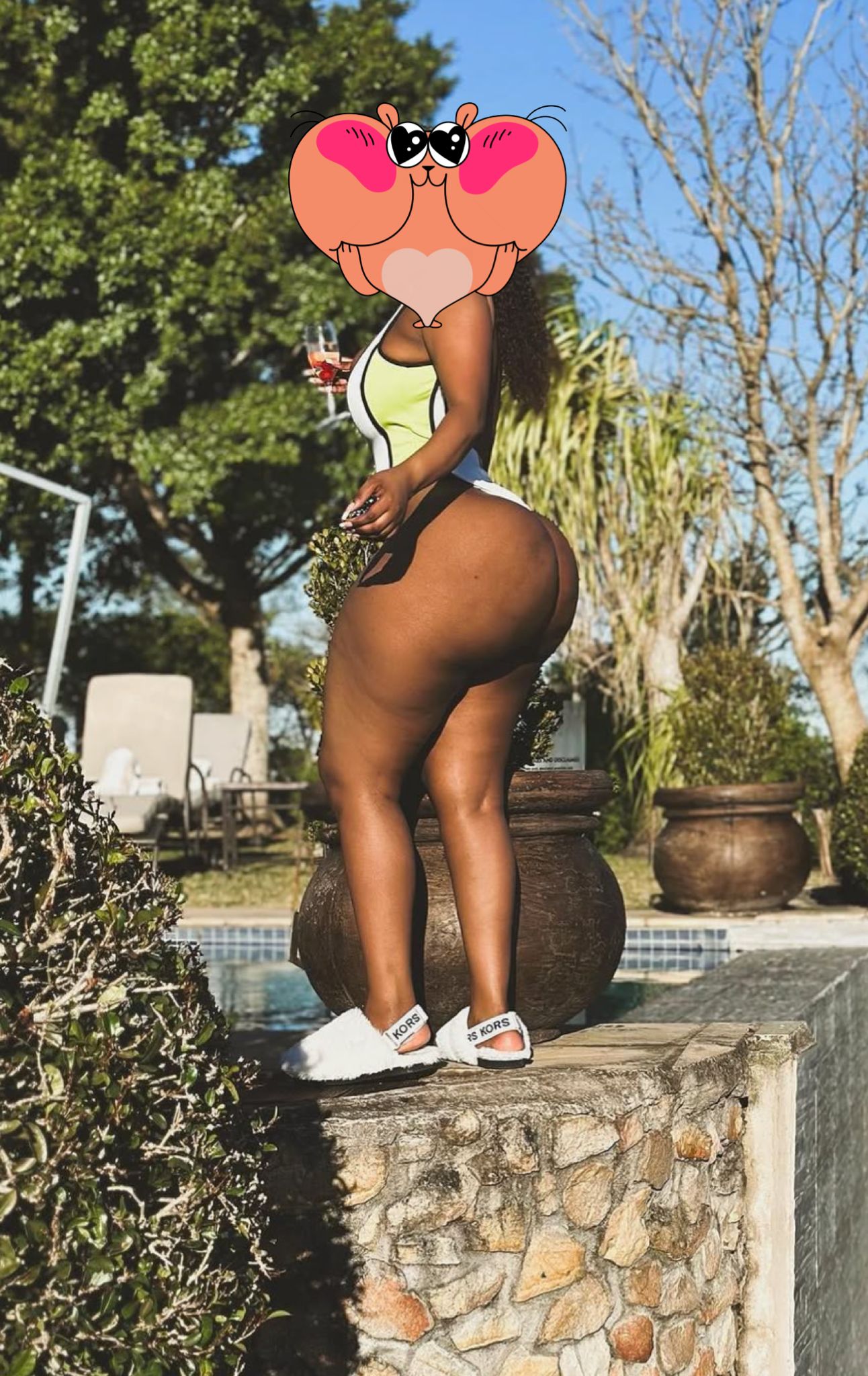 גני נתניה בת 35 אפריקאית תיירת