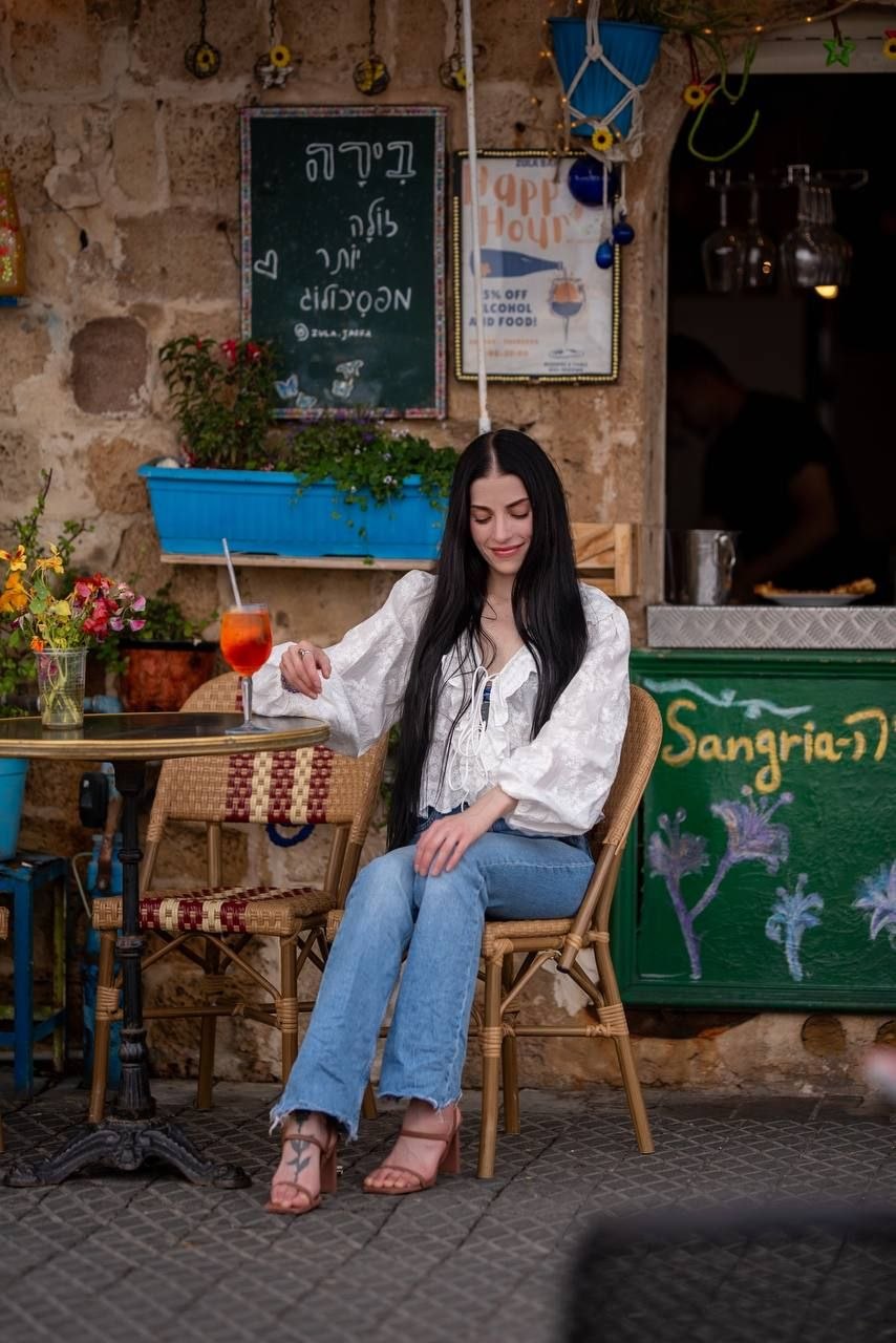 ליזה – בתל אביב-פצצה מטפלת בלתי נשכחת בת 25