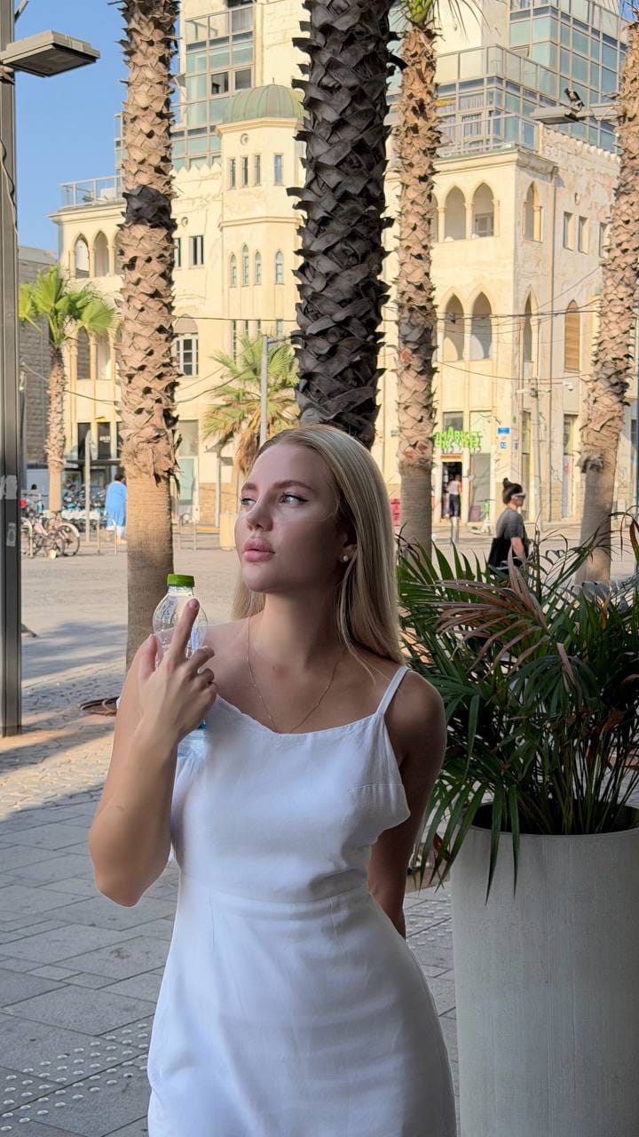 סקסית תיירת 22 – תל אביב