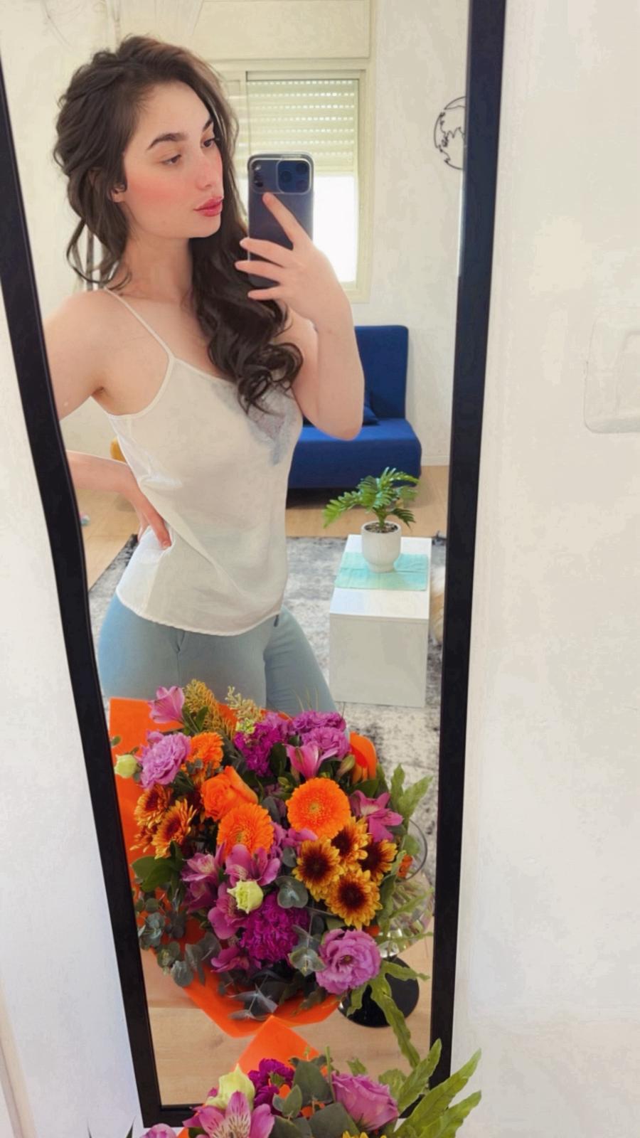 פרולה חדשה – בת 20 תיירת ברזילאית בנתניה